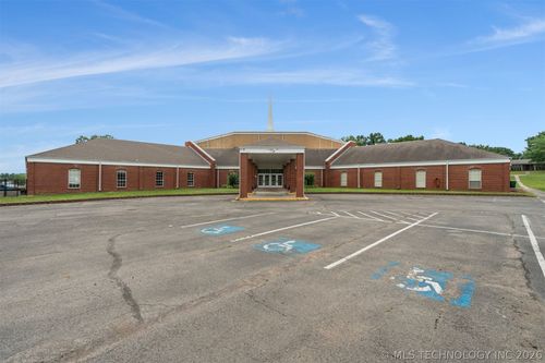 1101 N Wheeler Ave, Sallisaw, OK, 74955-2228 | Card Image