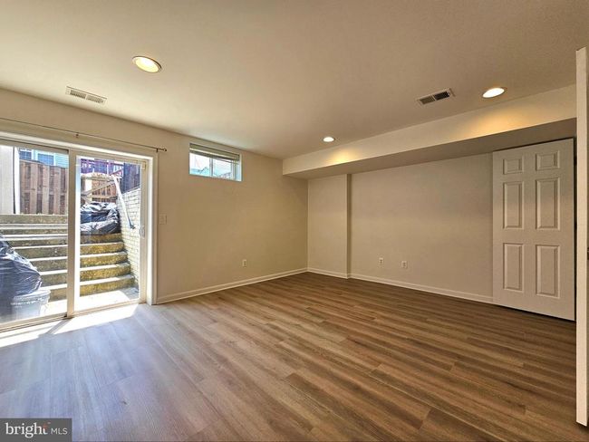 15318 Elizabeth Burbage Loop, Townhouse with 3 bedrooms, 4 bathrooms and null parking in WOODBRIDGE VA | Image 23