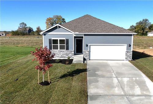 717 Fallen Leaf Drive, Belton, MO, 64012 | Card Image