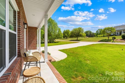 2630 Polo Ln, Maiden, NC, 28650-8737 | Card Image
