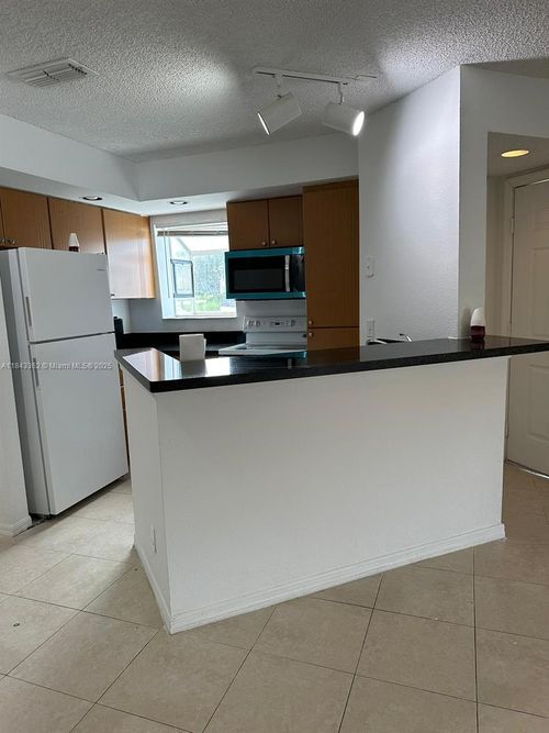 apt-1417-3350 Pinewalk Dr N, Margate, FL, 33063-9336 | Card Image
