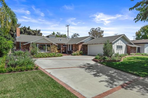 12742 Foster Rd, Los Alamitos, CA, 90720 | Card Image