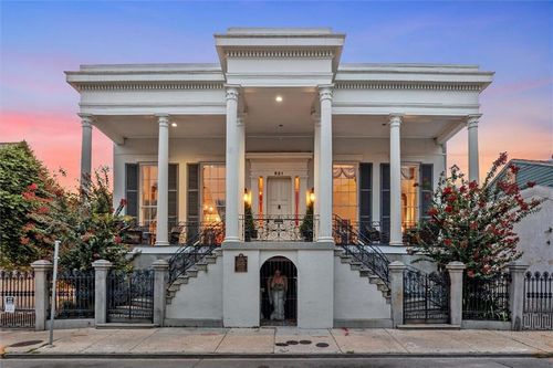 521 Dauphine St, New Orleans, LA, 70112-3407 | Card Image