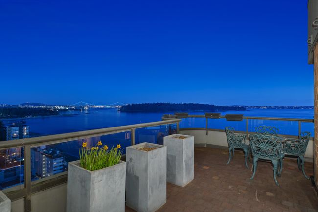 1801 - 1972 Bellevue Avenue, Condo with 3 bedrooms, 3 bathrooms and 7 parking in West Vancouver BC | Image 31