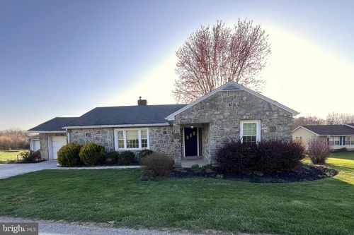 1830 Smith Station Rd, SPRING GROVE, PA, 17362-8978 | Card Image