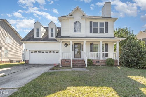 715 Bent Creek Dr, Hope Mills, NC, 28348-5613 | Card Image