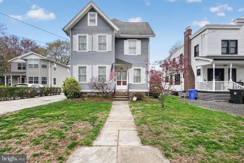 704 Main St, RIVERTON, NJ, 08077-1704 | Card Image