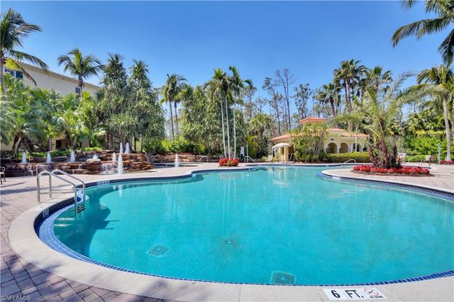 Gated Resort pool at Castillo | Image 42