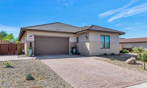 2041 E Fallen Leaf Ln, Phoenix, AZ, 85024-0116 | Card Image