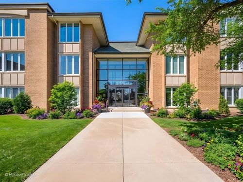 a310-1 Oak Brook Club Dr, Oak Brook, IL, 60523-8632 | Card Image