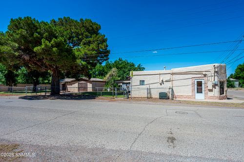 611 1st St, Tularosa, NM, 88352-2703 | Card Image