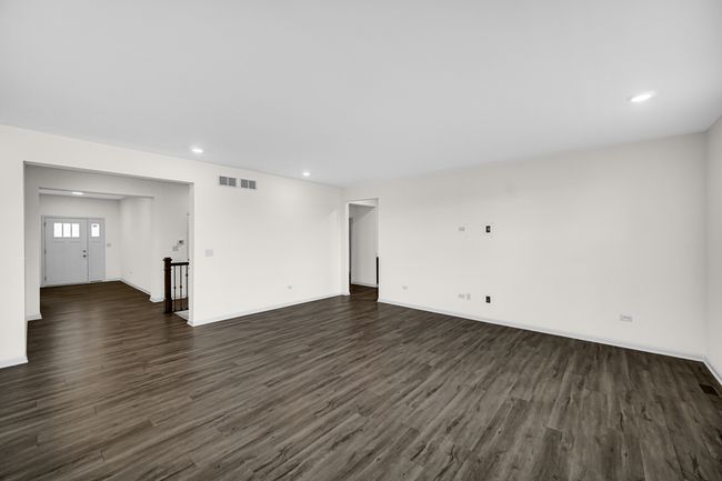 15051 Quincy Way, House other with 3 bedrooms, 2 bathrooms and 3 parking in Manhattan IL | Image 8