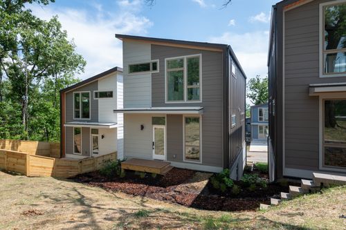3025 Edwin Cir, Nashville, TN, 37207-5242 | Card Image