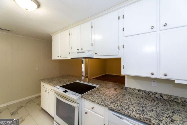 907 Euclid Ave, House other with 4 bedrooms, 2 bathrooms and null parking in Waycross GA | Image 10