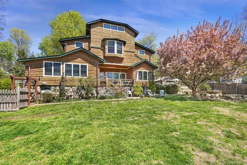 8 Olive Dr, Mahopac, NY, 10541-5304 | Card Image