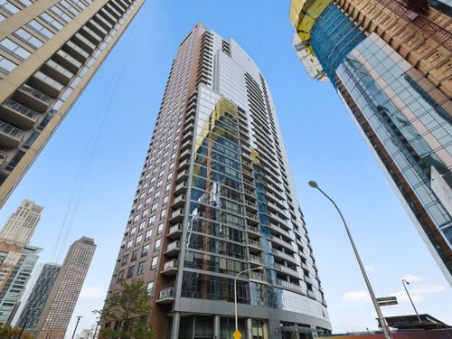 1102-450 Waterside Dr, Chicago, IL, 60601-4712 | Card Image