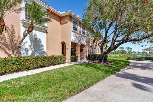 125 Legendary Cir, Palm Beach Gardens, FL, 33418-8468 | Card Image