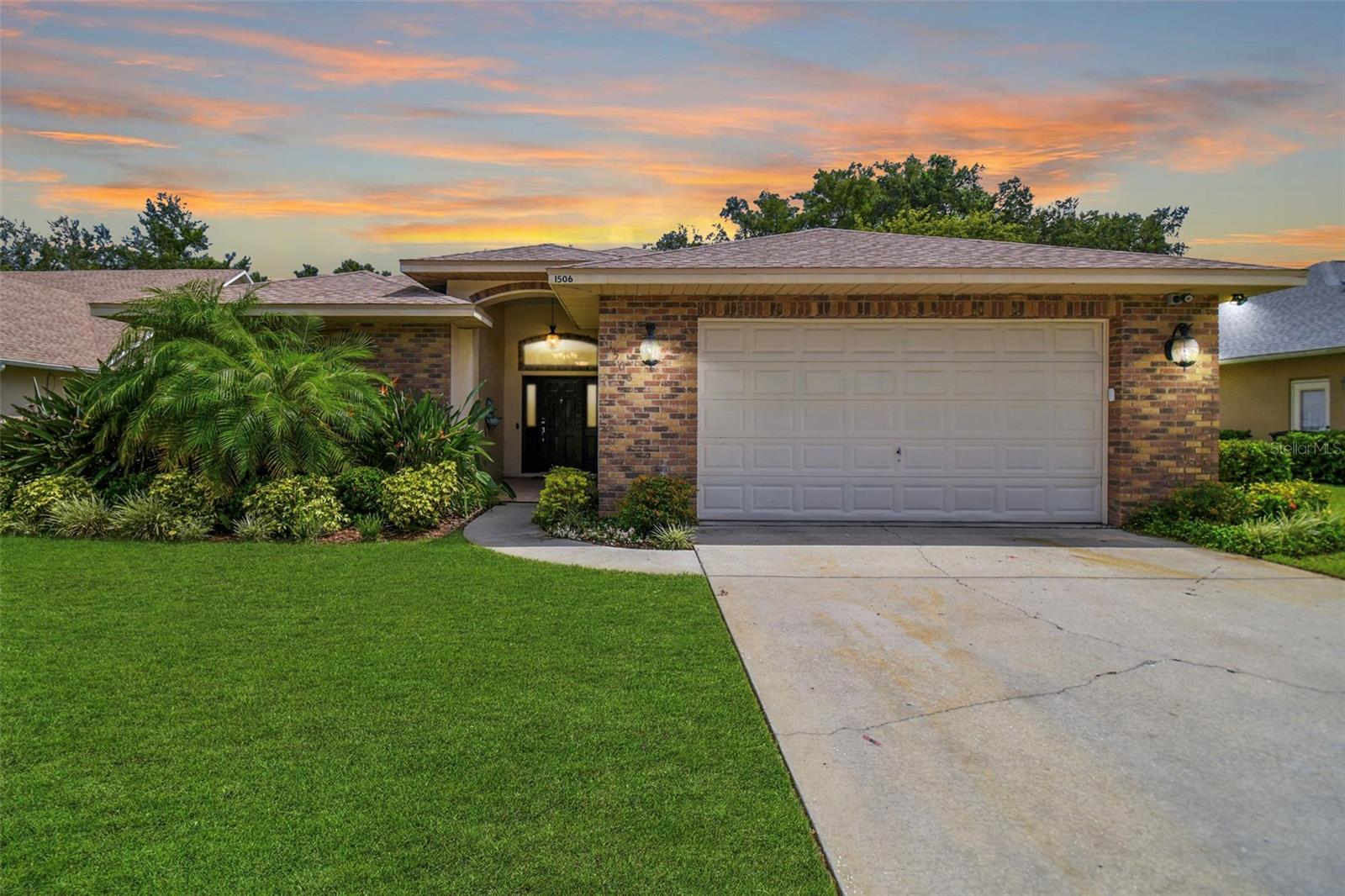 Pinedale Meadows Ct, Plant City, FL 33563