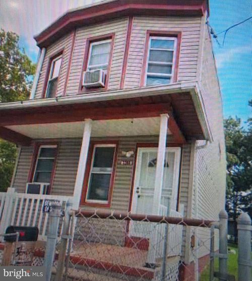3268 River Rd, CAMDEN, NJ, 08105-4240 | Card Image