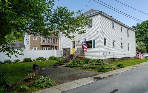 10 Ash St, North Walpole, NH, 03609-1702 | Card Image