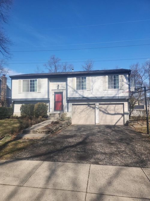 7330 Woodlow Dr, Reynoldsburg, OH, 43068-7107 | Card Image