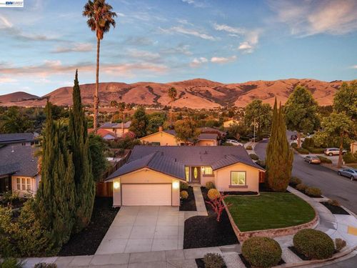 45442 Potawatami Dr, Fremont, CA, 94539-6667 | Card Image