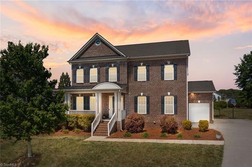 100 Kreeger Ct, King, NC, 27021-9327 | Card Image