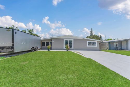 7540 Simms St, Hollywood, FL, 33024-2642 | Card Image