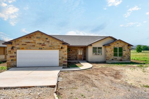 305 Spanish Grant, Bandera, TX, 78003 | Card Image