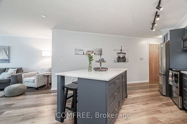 110 - 340 Watson St W, Condo with 1 bedrooms, 1 bathrooms and null parking in Whitby ON | Image 9