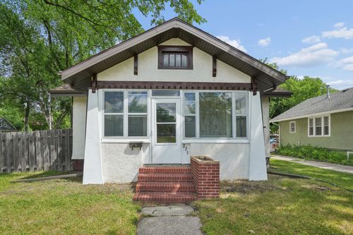 223 11th Ave N, Fargo, ND, 58102-3758 | Card Image
