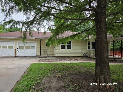 301 Cincinnati St, Towanda, KS, 67144-8822 | Card Image