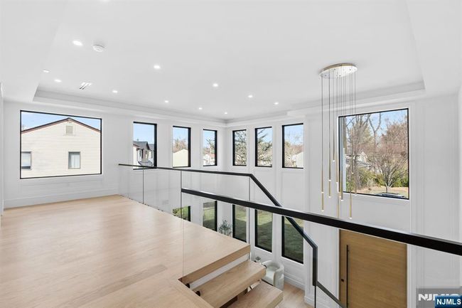 75 Maryland Rd, House other with 6 bedrooms, 8 bathrooms and null parking in Paramus NJ | Image 12