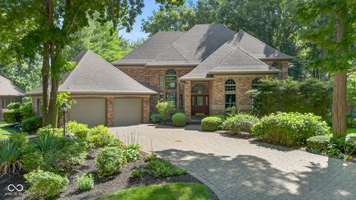 2304 N Kensington Way, Muncie, IN, 47304-2402 | Card Image