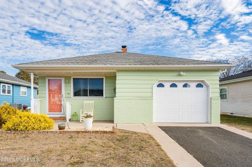 205 Bonaire Dr, Toms River, NJ, 08757-3849 | Card Image