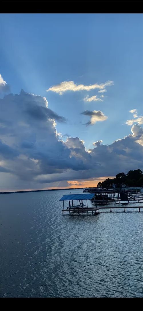 325 Bay Ct, Gun Barrel City, TX, 75156-5667 | Card Image