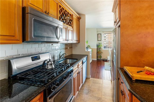 APT-12W - 5700 Arlington Ave, Home with 2 bedrooms, 1 bathrooms and null parking in Bronx NY | Image 5