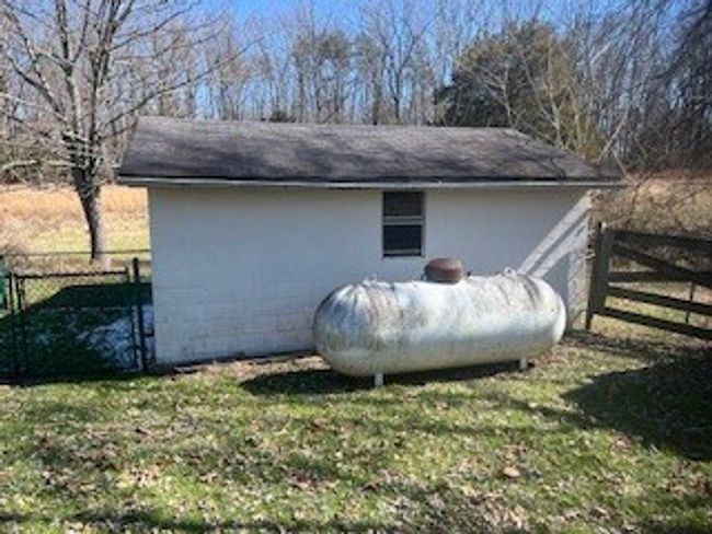 892 Norris Rd, House other with 3 bedrooms, 3 bathrooms and 2 parking in Clarkrange TN | Image 31
