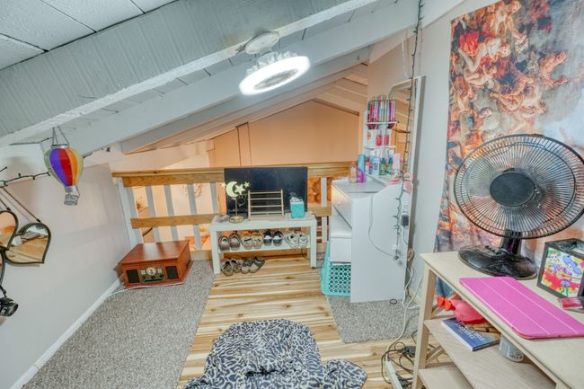 Loft space upper unit | Image 26