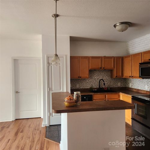 unit-305-202 Brickton Village Cir, Fletcher, NC, 28732-8819 | Card Image