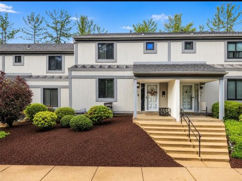 1561 Pinehurst Dr, Upper St. Clair, PA, 15241-3201 | Card Image