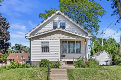 2226 S 90th Street, WEST ALLIS, WI, 53227 | Card Image