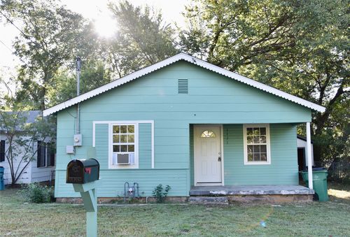 1111 Sanders St, Bowie, TX, 76230-3545 | Card Image