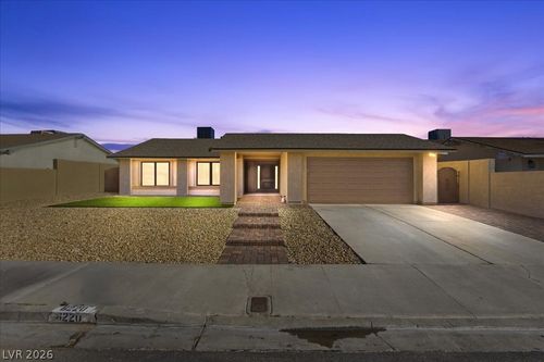 6220 Elmira Dr, Las Vegas, NV, 89118-1412 | Card Image