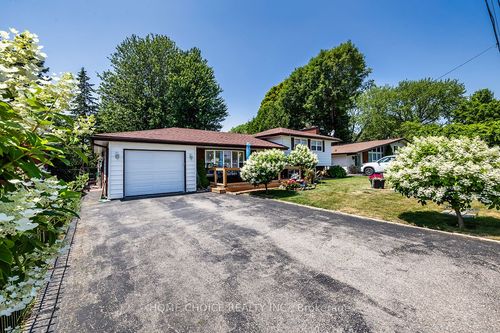 426 Beaver St S, Newcastle, ON, L1B1C3 | Card Image