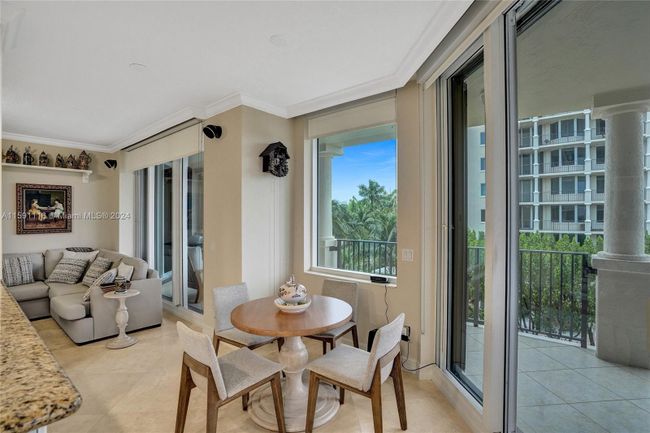 401 - 13627 Deering Bay Dr, Condo with 3 bedrooms, 3 bathrooms and null parking in Coral Gables FL | Image 9