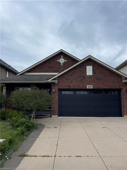 220 Pinehill Dr, Hannon, ON, L0R1P0 | Card Image