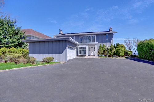 25 Wildwood Rd, Rocky Point, NY, 11778-9121 | Card Image