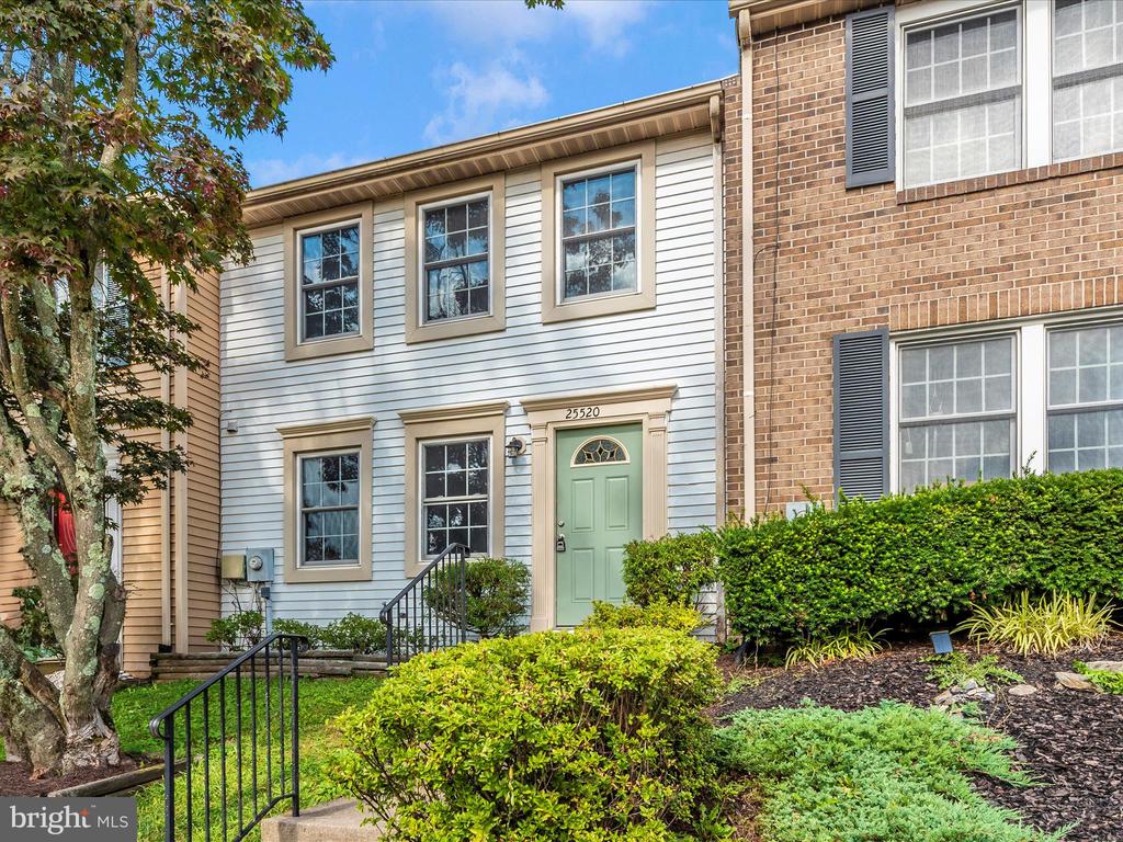 Coltrane Dr, Damascus, MD 20872