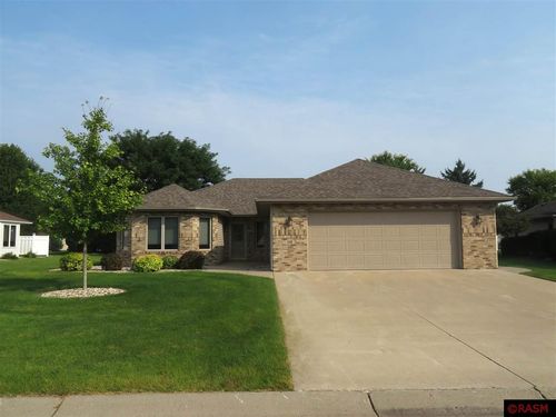 112 Sapphire Ct, Mankato, MN, 56001-6262 | Card Image